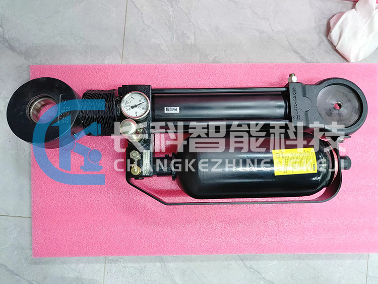 庫(kù)卡搬運(yùn)平衡缸00-118-267 庫(kù)卡搬運(yùn)平衡缸00-118-267